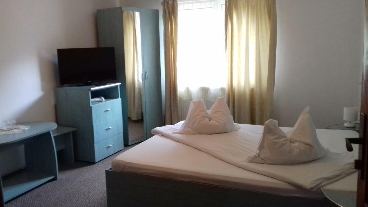 Pensiunea Vladut Bran (Brasov) Exterior foto